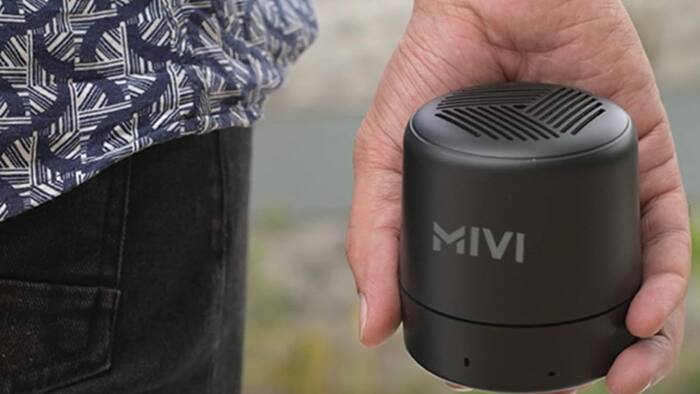 Amazon is selling portable speakers at discounted prices.