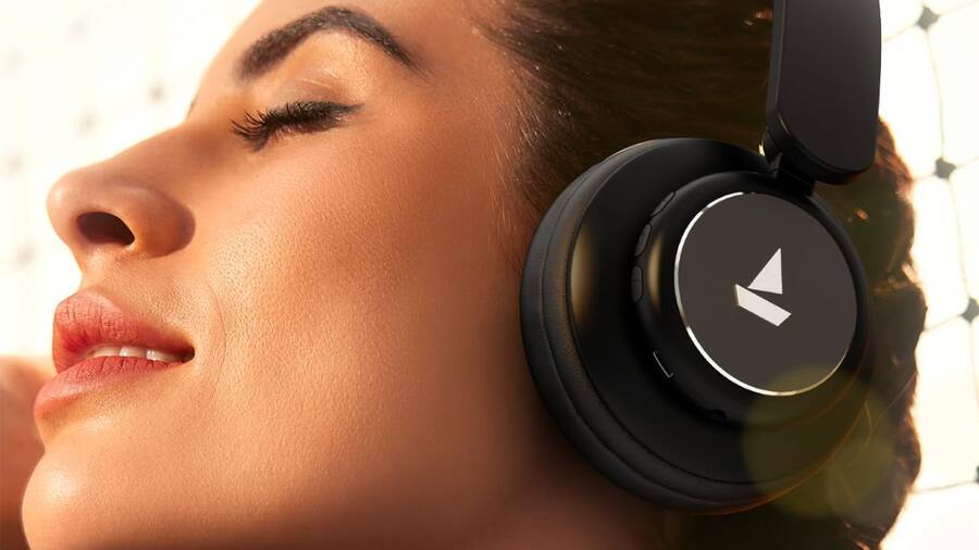 Amazon deals: Best offers on wireless headsets Amazon is offering headphones at discounted prices