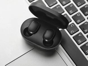 Best Earbuds Under 10000: Check Out Features, Battery, and Price