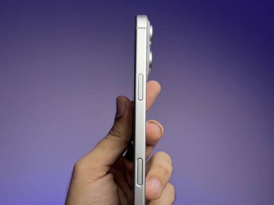 iPhone 16 Series में बेहतर होगा कैमरा सेटअप, आज लॉन्च से पहले जानें डिटेल iPhone 16 (3)