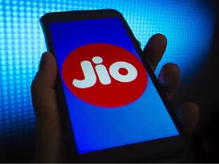 Jio यूजर्स को 100GB डेटा के साथ मिलेगा Netflix-Prime एकदम Free, रिचार्ज करें यह प्लान