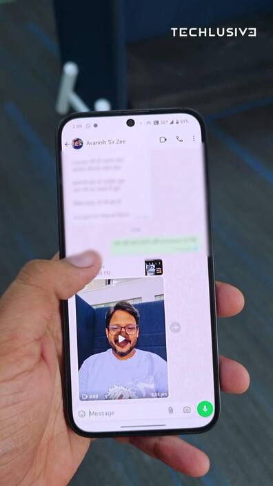 New way of reply on whatsapp