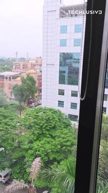 World's window view in your phone!