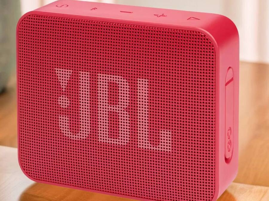 JBL Go Essential with Rich Bass