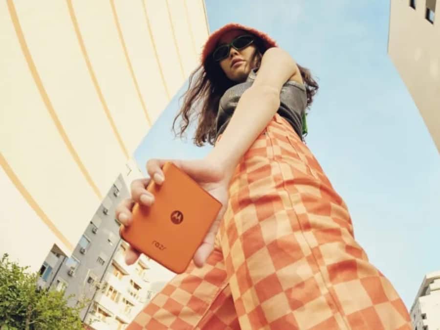 Motorla Razr 50 Neww (4)