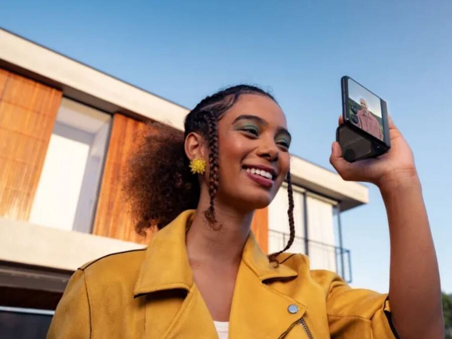 Motorla Razr 50 Neww (7)