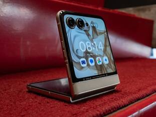 50MP कैमरा, 8GB RAM और 4200mAh बैटरी वाले Motorola Razr 50 की First Sale आज, 50 हजार से कम में खरीदने का मौका