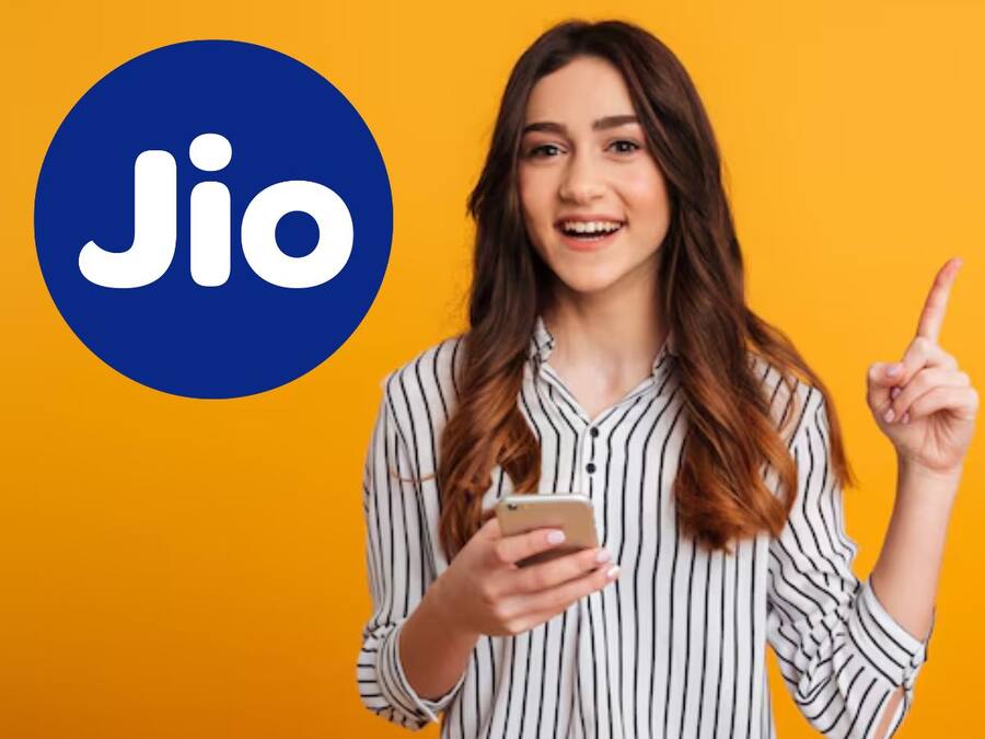 Jio 8th Anniversary Offer: 8 साल पूरे होने पर जियो यूजर्स की मौज, इन प्लान्स में मिलेंगे स्पेशल ऑफर Untitled design - 2024-09-05T130415.634