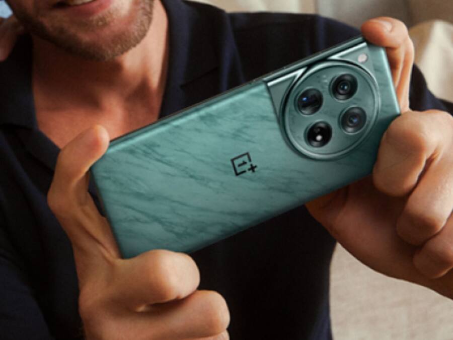 Amazon Deal on Oneplus Phones: सेल में सस्ते मिल रहे Oneplus के महंगे स्मार्टफोन, कहीं मिस न हो जाए शानदार डील Untitled design - 2024-09-10T143944.276