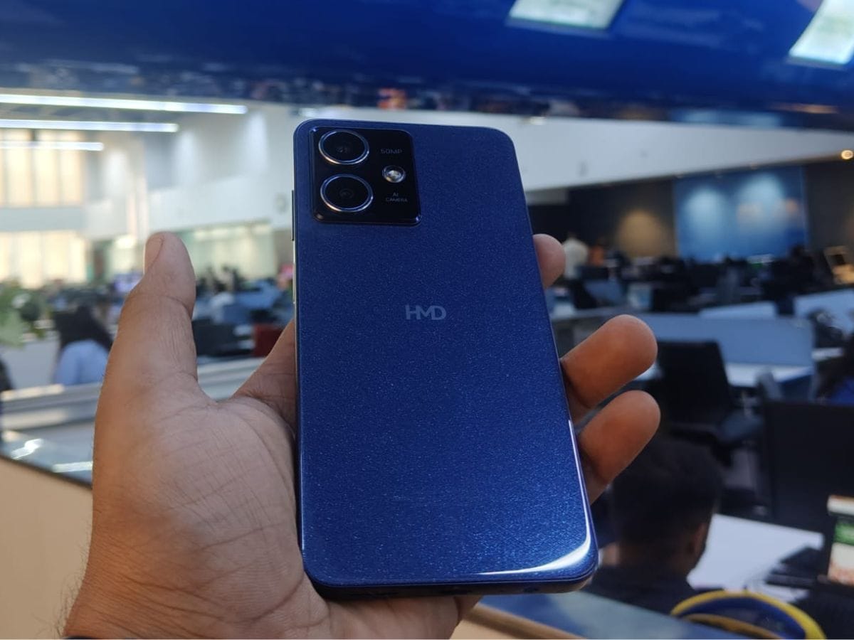 HMD Crest design review