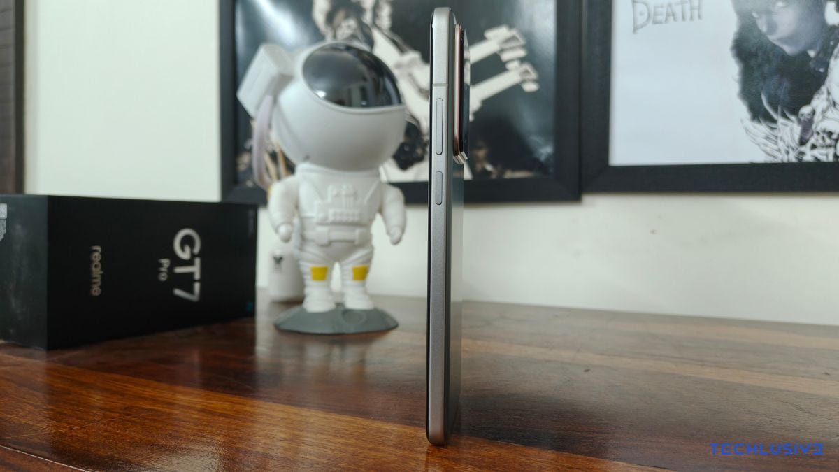 Realme GT 7 Pro review side