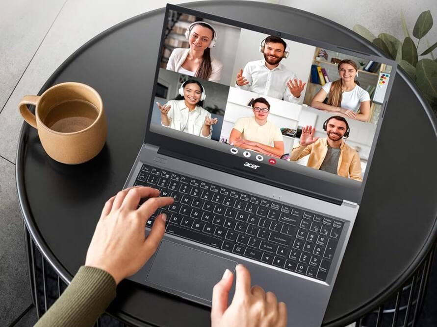 Best Laptops Under 45000 on Amazon: धांसू फीचर्स वाले बेस्ट लैपटॉप, कीमत 45 हजार से कम