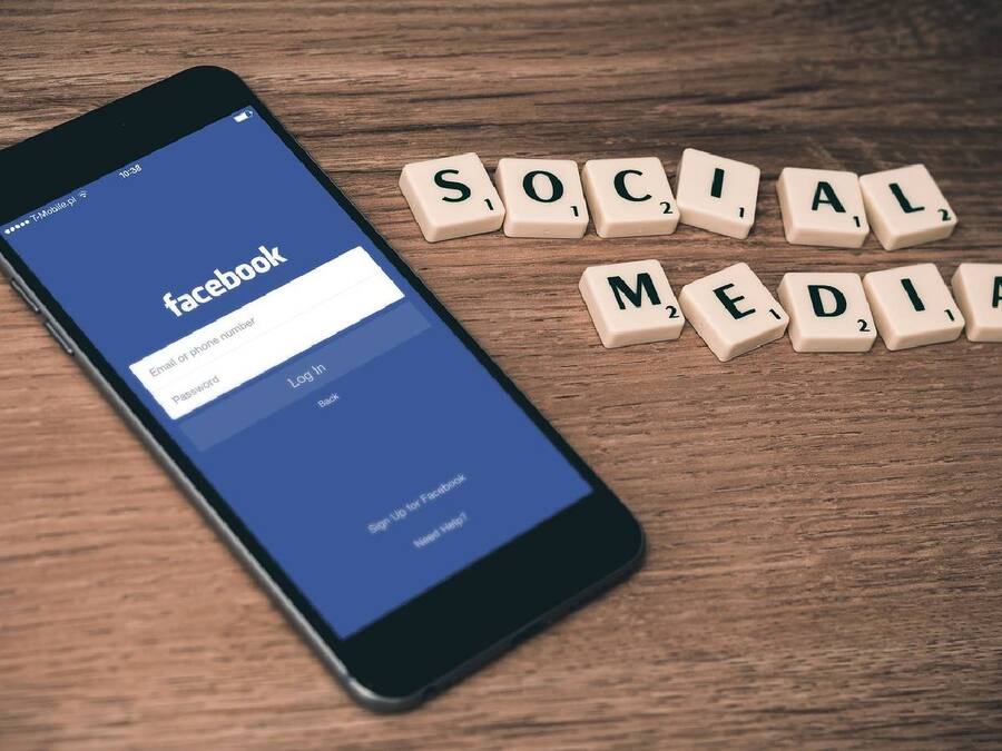 आपका Facebook कहीं कोई दूसरा तो नहीं कर रहा कंट्रोल? ऐसे तुरंत करें चेक FACEBOOK6