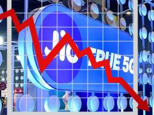 Massive blow to Jio, loses 7.9 million subscribers; could be due to tariff hike