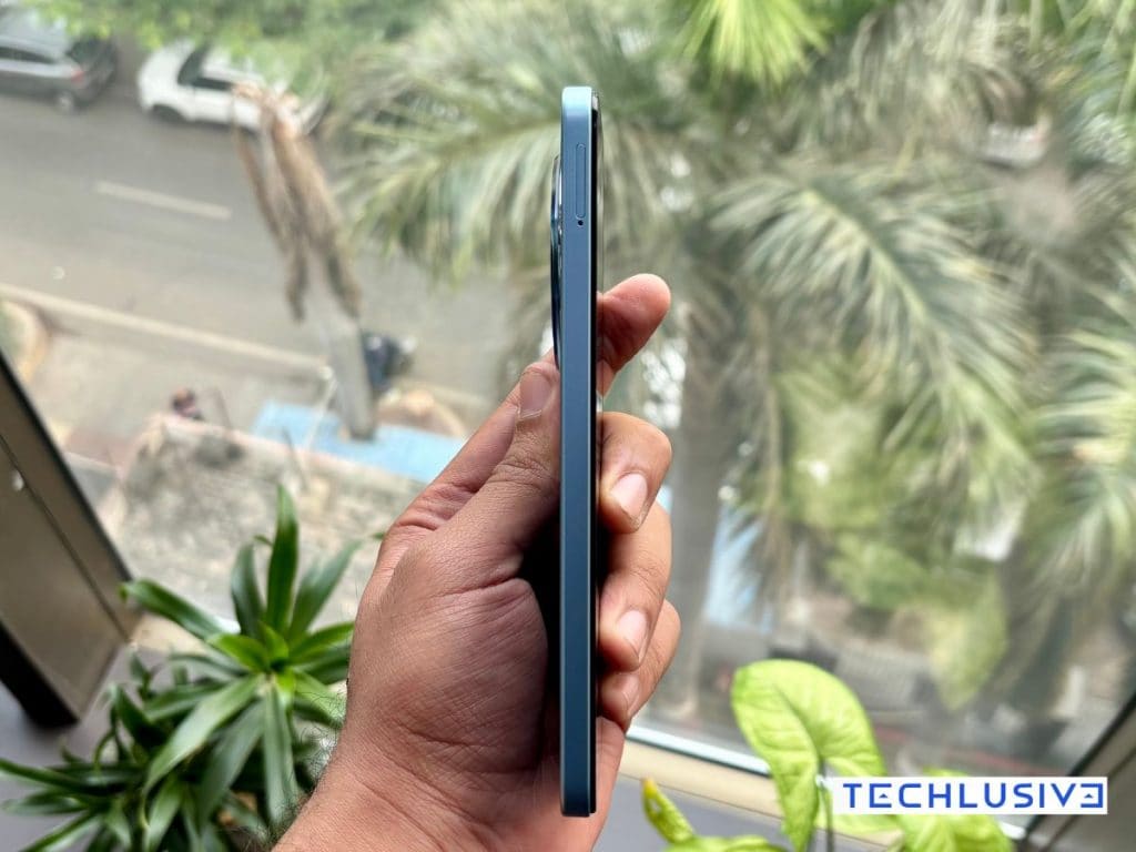 POCO C75 left side