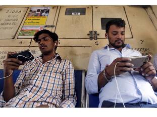 Year Ender 2024: Tariff Hike से Message Traceability नियम सर्विस तक, टेलीकॉम सेक्टर में इस साल हुए ये बड़े बदलाव