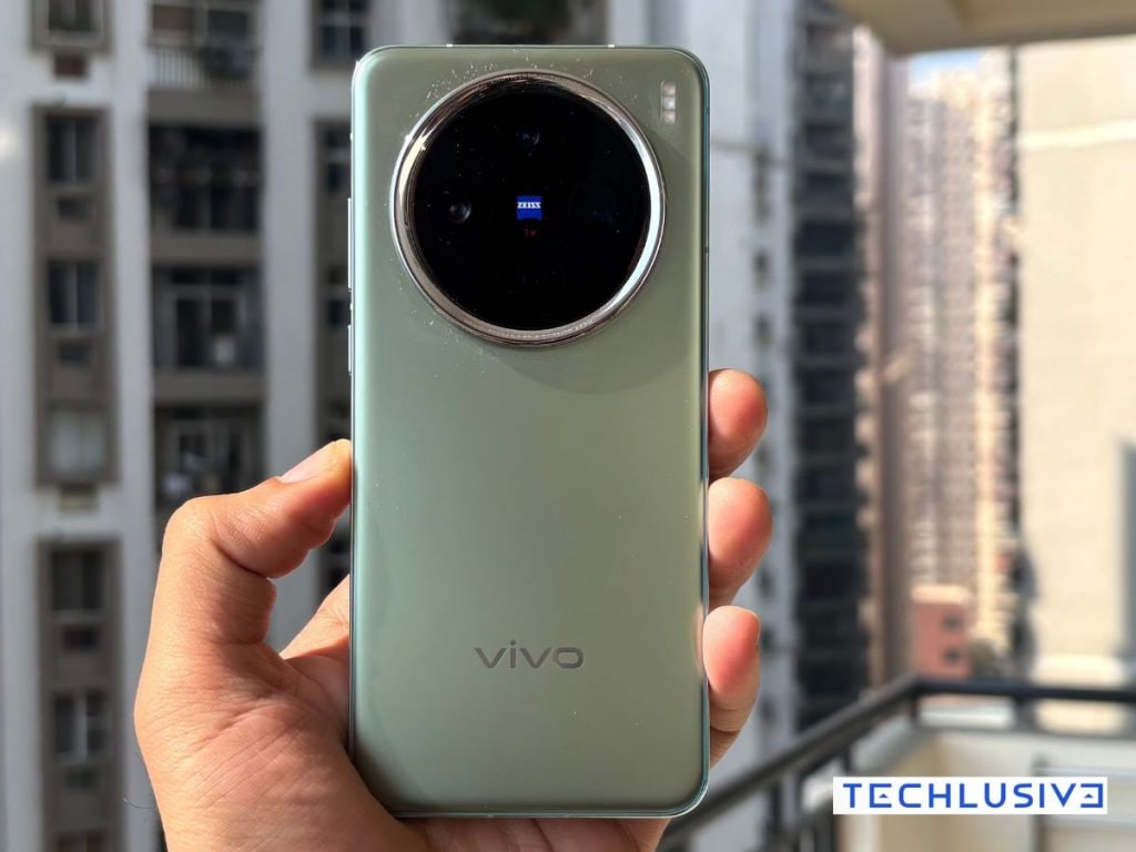 Vivo X200 back