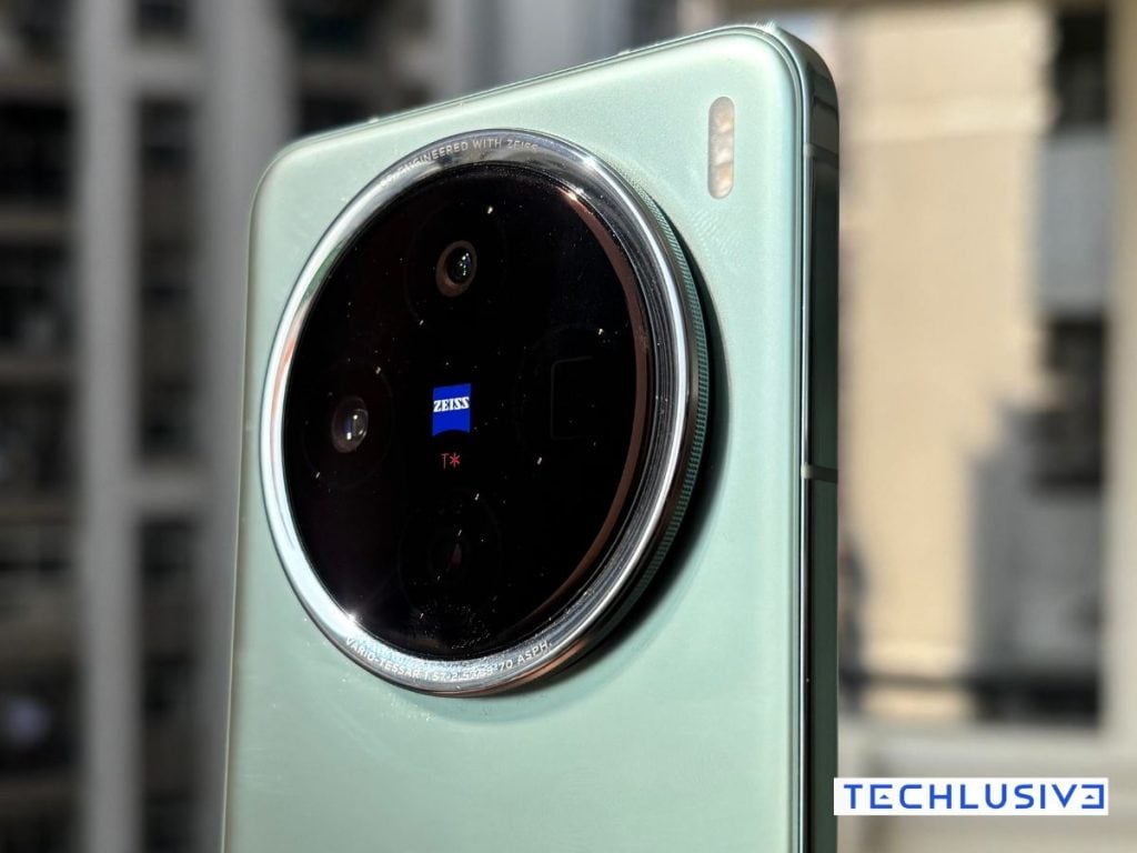 Vivo X200 camera bump close-up