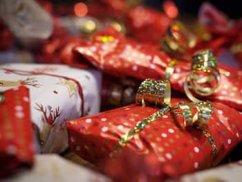Christmas Gifting ideas: Top Tech Gifts to Give Your Boyfriend Under Rs 2000