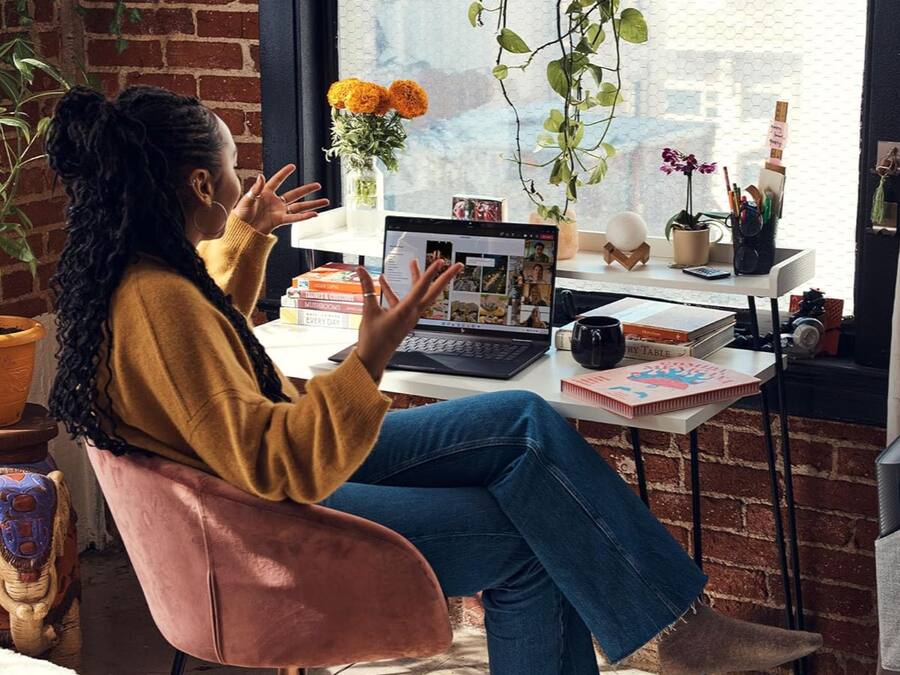 Amazon Offers on Laptops: मल्टी-टास्किंग लैपटॉप पर गजब डिस्काउंट, फिर नहीं मिलेगा सस्ते में खरीदने का मौका HP Envy x360