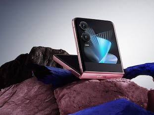 50MP सेल्फी कैमरा, 8GB RAM और 4720mAh बैटरी वाले Flip Smartphone पर छूट, 48 हजार में खरीदने का मौका