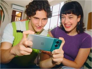 Best Smartphones Under 40000: तगड़े फीचर्स वाले फ्लैगशिप मिड-रेंज स्मार्टफोन, कीमत 40 हजार से कम