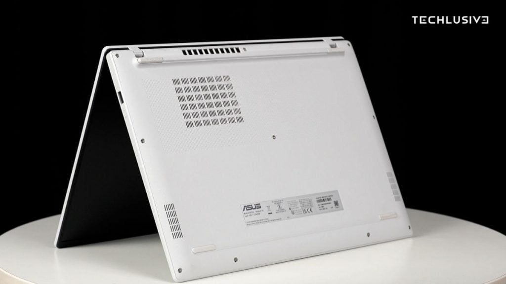 Asus Vivobook 16 back