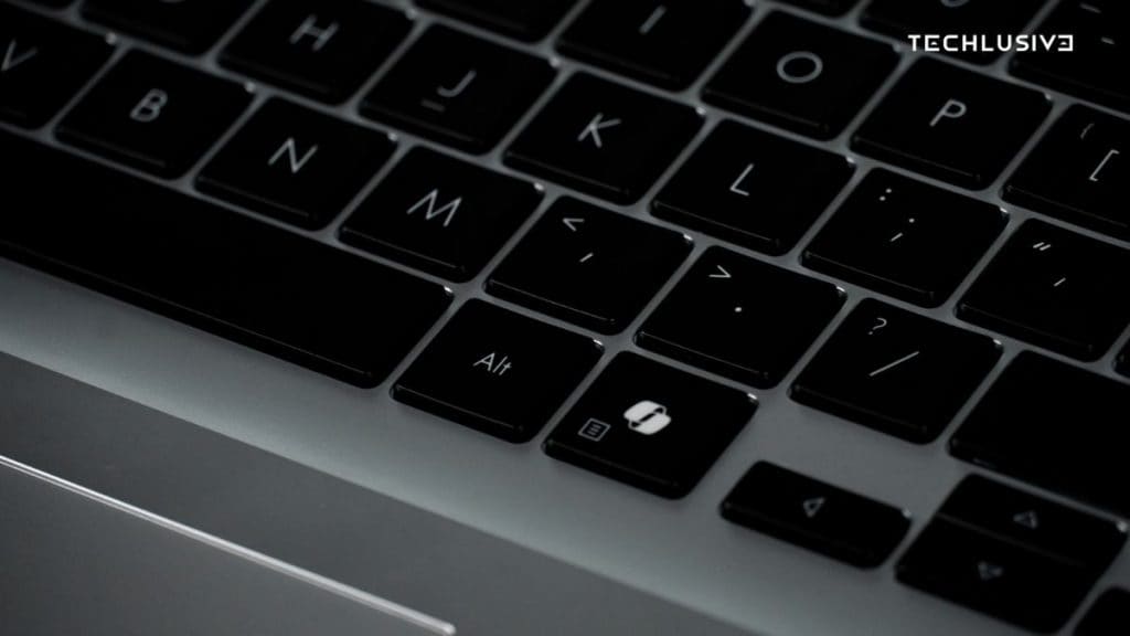 Asus Vivobook 16 review copilot key