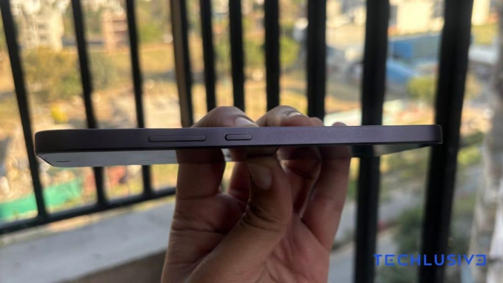 OPPO F29 5G volume buttons