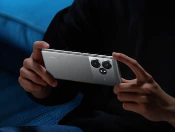Amazon Offer: कम कीमत में आपके होंगे 256GB स्टोरेज वाले धाकड़ फोन, मिल रहा तगड़ा Discount
