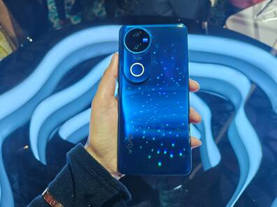 Vivo V50e फोन देखने में होगा कुछ ऐसा, तस्वीर हुई लीक