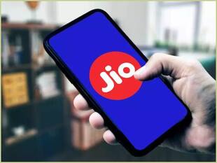 Jio का तोहफा- 100 रुपये का नया प्लान किया लॉन्च, 90 दिन की वैलिडिटी के साथ मिलेगा JioHotstar सब्सक्रिप्शन फ्री
