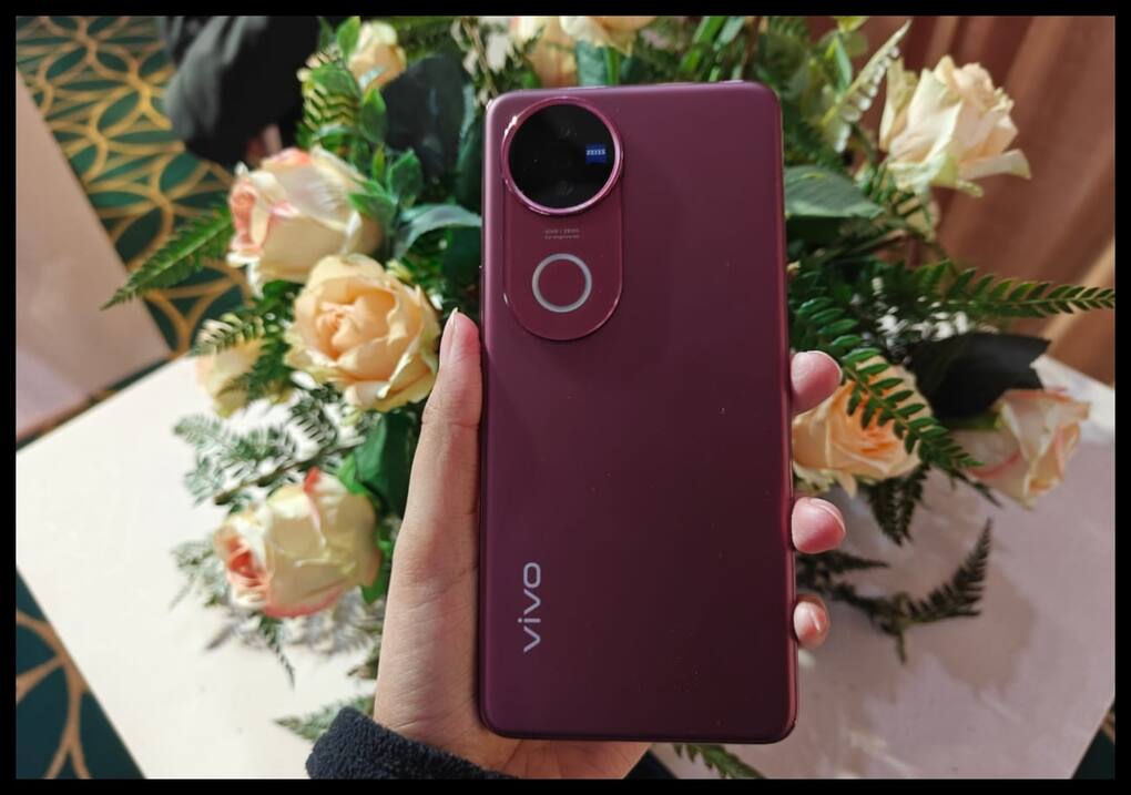 vivo V50 5G (11)