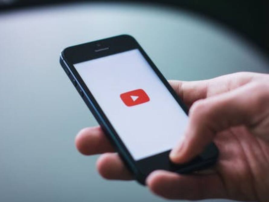 Indian Government Bans 16 Pakistani YouTube Channels For Spreading Misinformation Against India