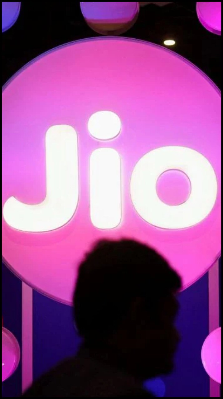 Check Out Reliance Jio Small Plan With SonyLIV And Zee5 Subscription check-out-reliance-jio-small-plan-with-sonyliv-and-zee5-subscription