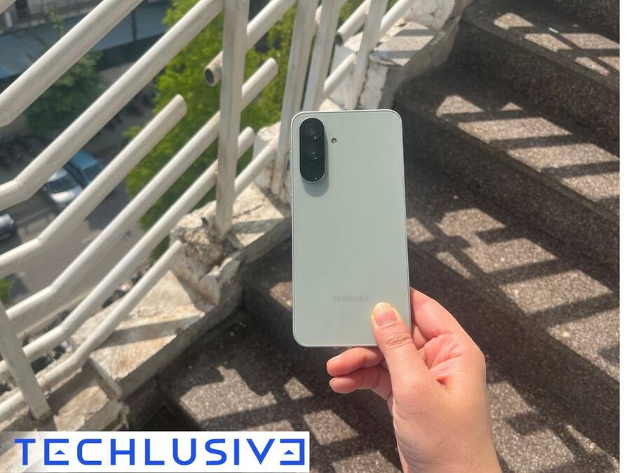 Samsung Galaxy A56 5G Review: लुक में एक नंबर, क्या परफॉर्मेंस और बैटरी में भी है दम? Samsung Galaxy A56 5G (1)