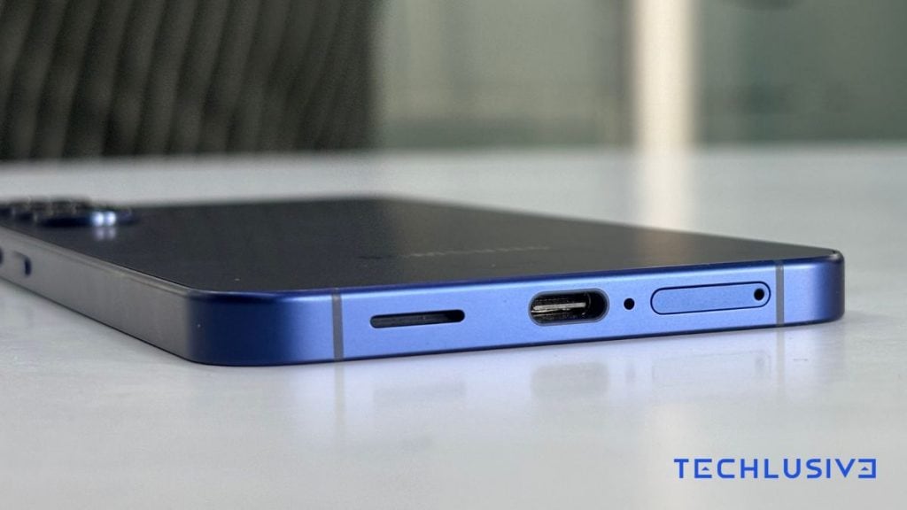 Samsung S25 Plus USB port