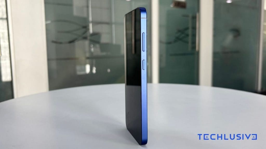 Samsung S25 Plus volume and power buttons