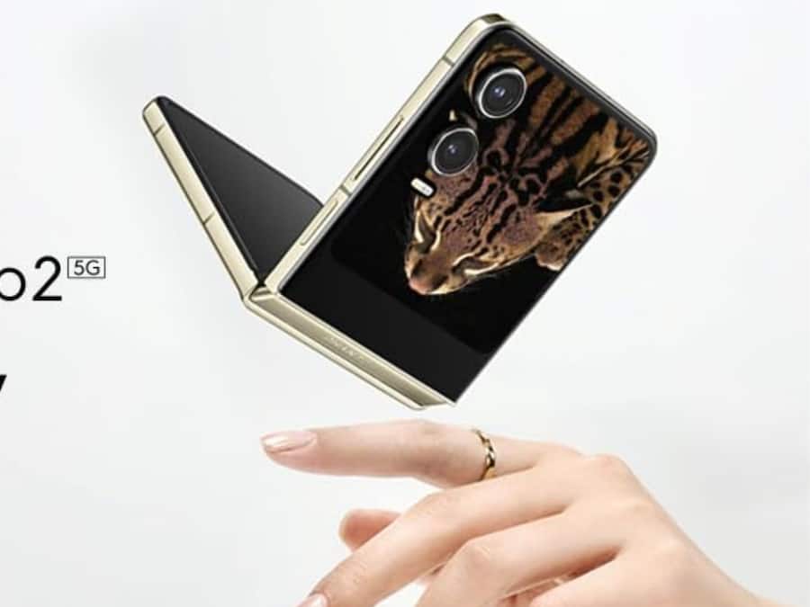 TECNO Phantom V Flip 2