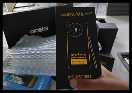 Alcatel V3 Ultra рдлреЛрди Stylus рд╕рдкреЛрд░реНрдЯ рдХреЗ рд╕рд╛рде рд╣реЛрдЧрд╛ рд▓реЙрдиреНрдЪ! рд░рд┐рдЯреЗрд▓ рдмреЙрдХреНрд╕ рдореЗрдВ рджрд┐рдЦреА рдлреЛрди рдХреА рдЭрд▓рдХ