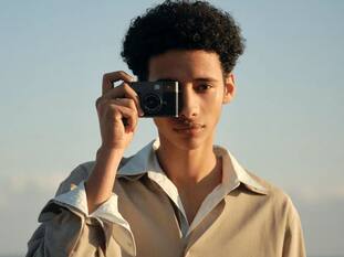 Fujifilm X half is here: A Compact Digital Camera built for Social Media with a Retro Look