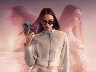 Flipkart SASA LELE Sale: Check Out the Best Smartphone Deals Under Rs 50,000 Right Now