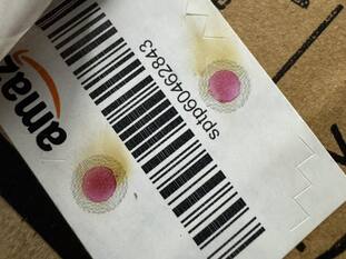 Amazon के पैकेज पर दिखे यह पिंक निशान, तो पैकेज लेने से तुरंत मना कर देना