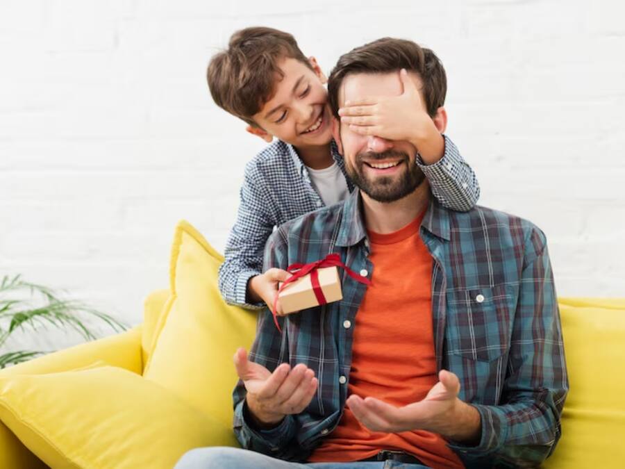 Fathers Day Gift Idea: पापा के लिए बेस्ट रहेंगे ये गैजेट्स, कीमत 2000 से कम Gift (3)