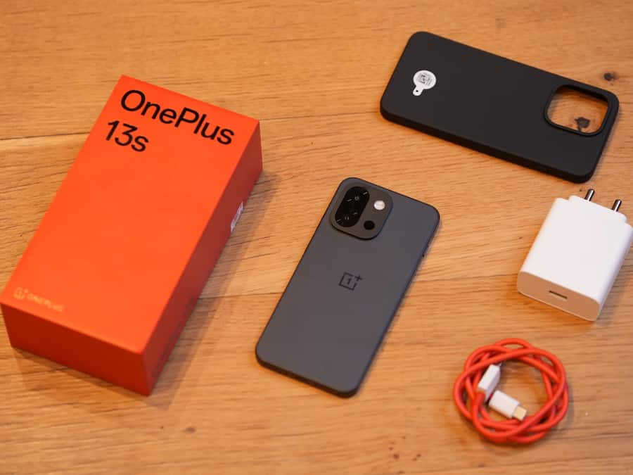 OnePlus 13s (4)