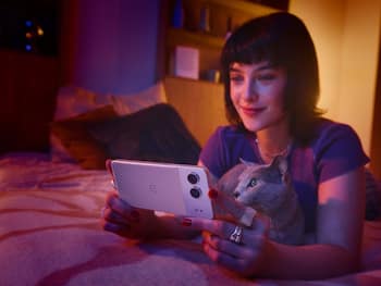 100W फास्ट चार्जिंग और 50MP कैमरा वाले OnePlus फोन पर 4500 की महा छूट, फटाफट लपक लें क्रेजी Deal