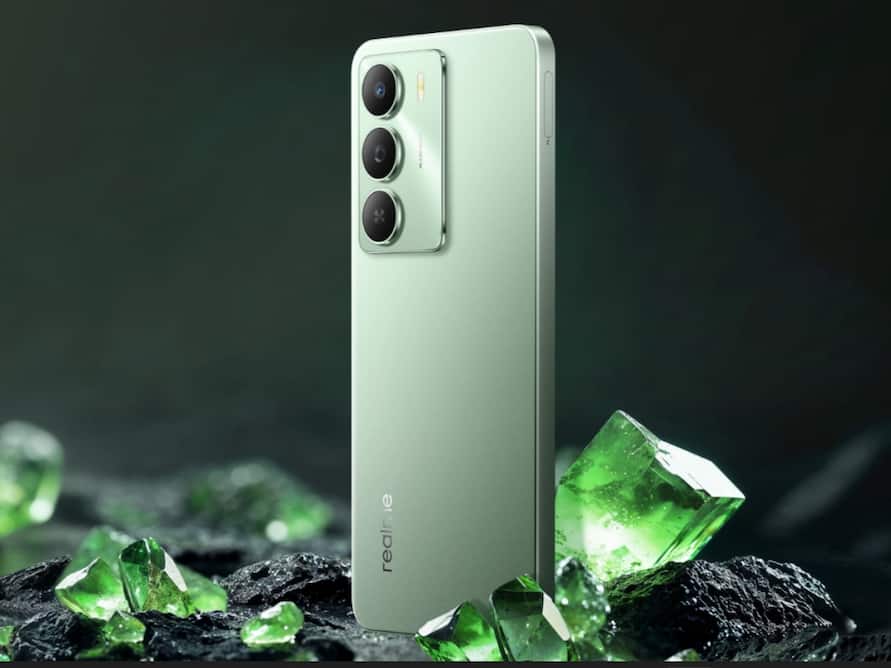 6000mAh बैटरी और 32MP कैमरे वाला Realme फोन केवल 723 रुपये महीने में, हाथ न जाने दें मौका