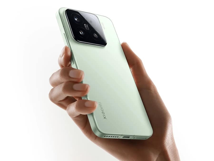 Xiaomi 16 Pro Mini Leaked: Could This Hint at the Revival of Small Flagships? Xiaomi 15 (2)