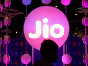 Jio का नया मात्र 100 रुपये का प्लान, डेटा के साथ JioHotstar OTT मिल रहा बिल्कुल FREE
