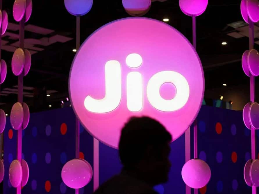 Jio का बेस्ट फैमिली प्लान, फ्री ओटीटी और सुपरफास्ट डेटा के साथ मिल रही 3 मेंबर को जोड़ने की सुविधा